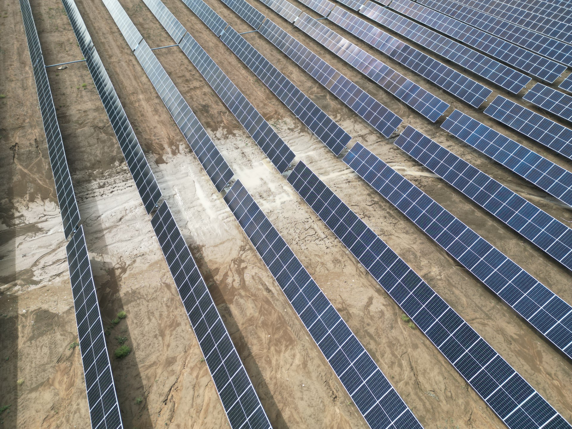 Foto 1 — PLANTA SOLAR FOTOVOLTAICA DON RODRIGO HIVE
